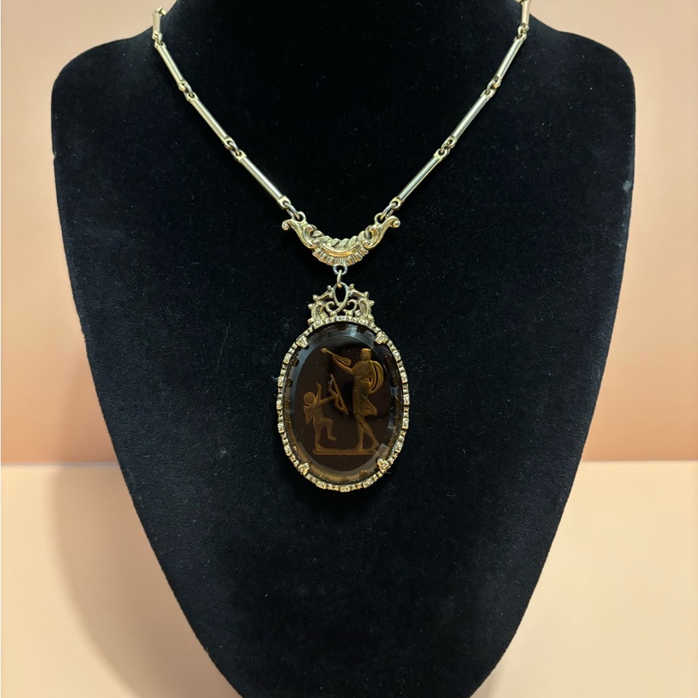 Vintage Goldette Intaglio Venus & Cupid Necklace 24”